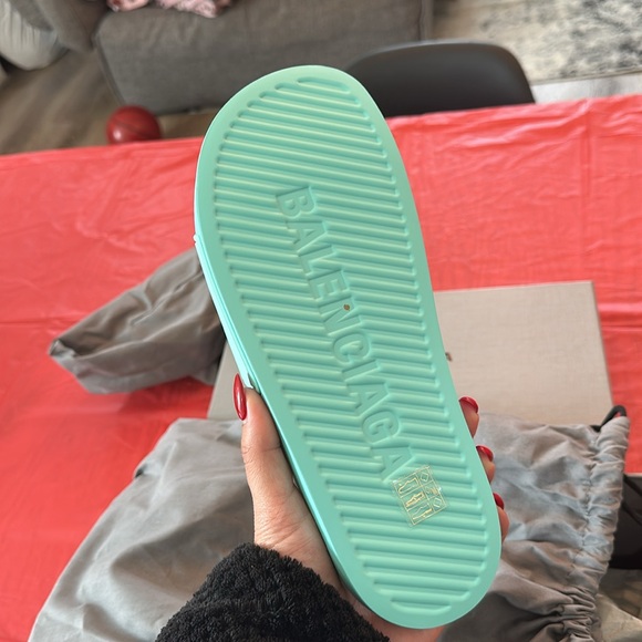 Balenciaga slides - Picture 4 of 5